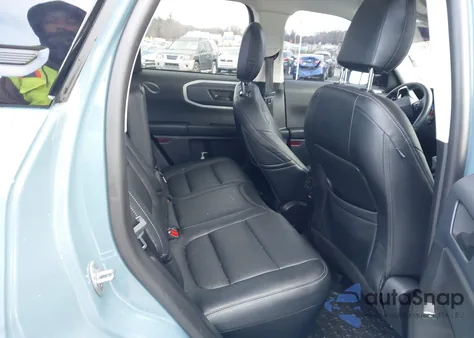 2021 Ford Bronco Sport Big Bend z USA, uszkodzony, nr VIN 3FMCR9B68MRB37522